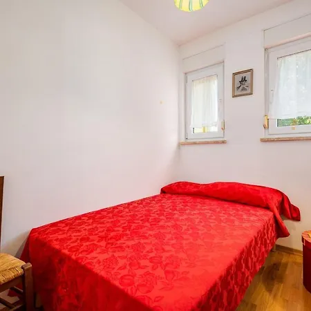 Valessia House With Apartment