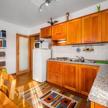 Apartment Valessia House With Umag